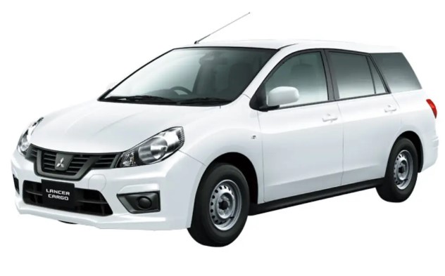 Фото Mitsubishi LANCER VAN