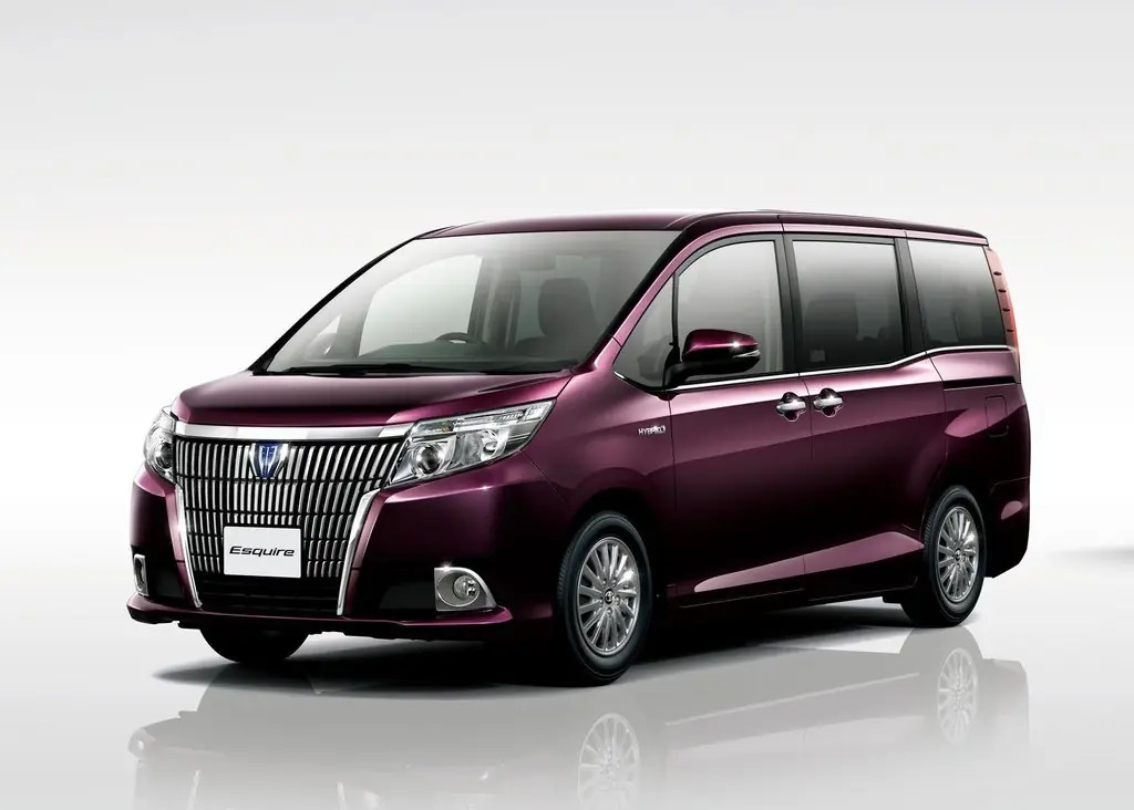 Toyota Esquire Hybrid 1.8 л 2019-2021
