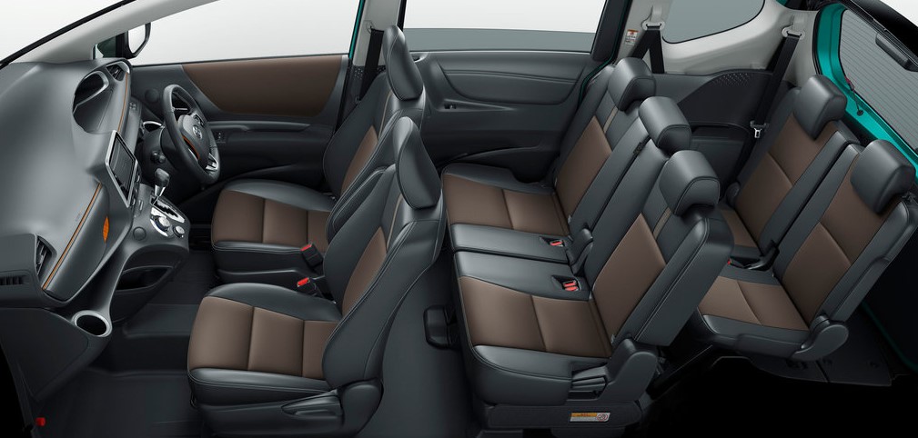 Toyota Sienta 2 2018г фото салона