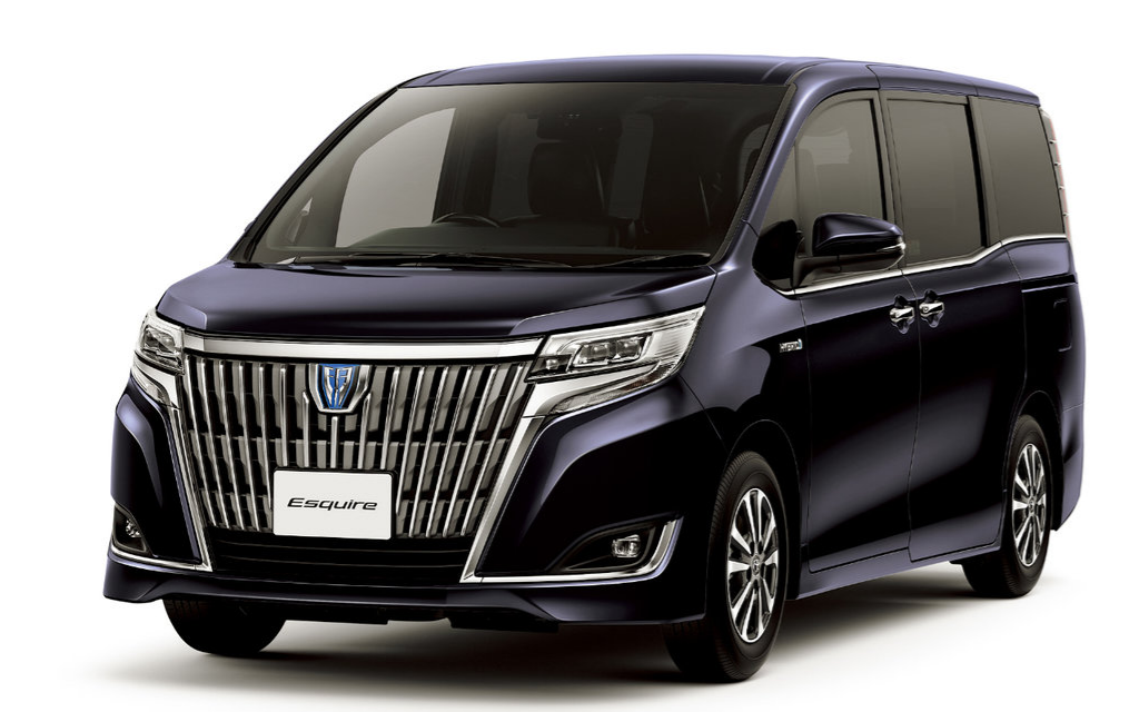 Toyota Esquire рестайлинг 2017